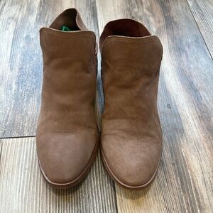 Steve Madden beige booties